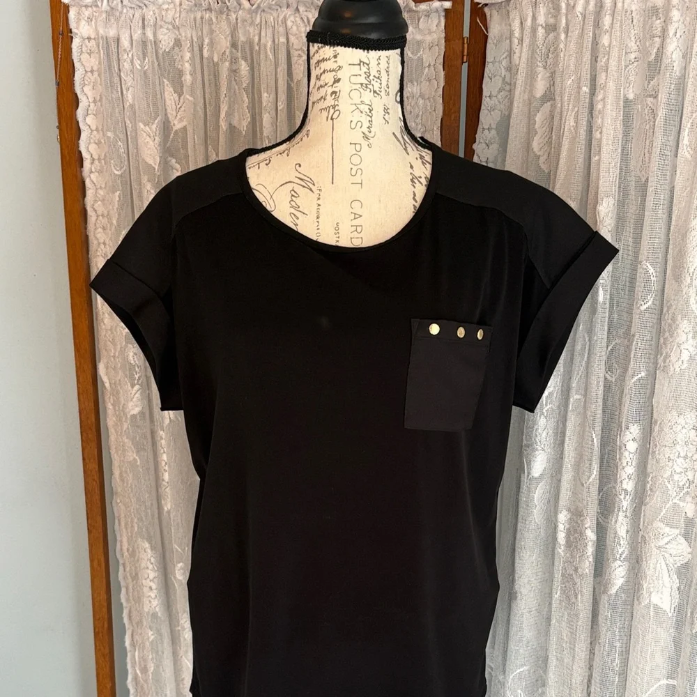 Calvin Klein Tee - Picture 1 of 4